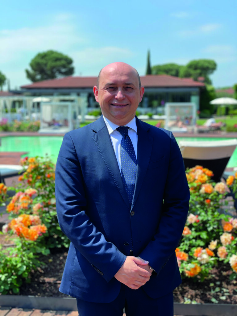 Stefano Bignotti, Restaurant e F&B Manager.