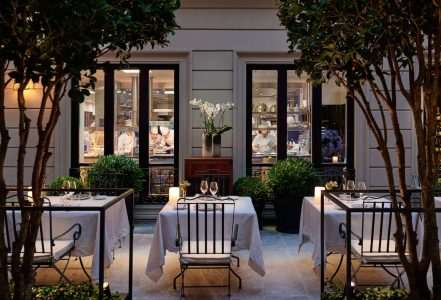 milan-fine-dining-seta-courtyard-kitchen